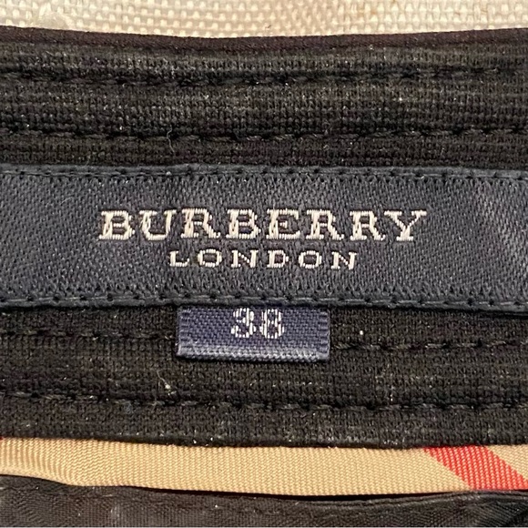 Burberry Button Down Cropped Blazer - Picture 9 of 9